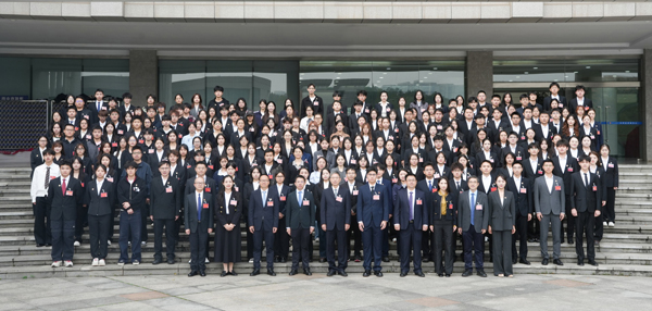 湖北经济学院第四次研代会顺利召...